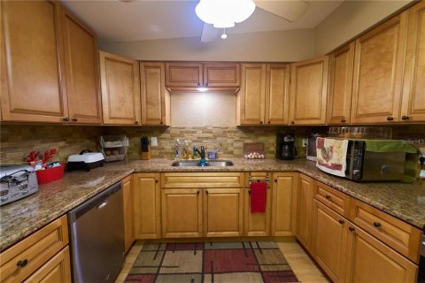 Commercial property in Lutz, Florida 3 bedrooms, 267.65 sq.m. № 1769746 - photo 15