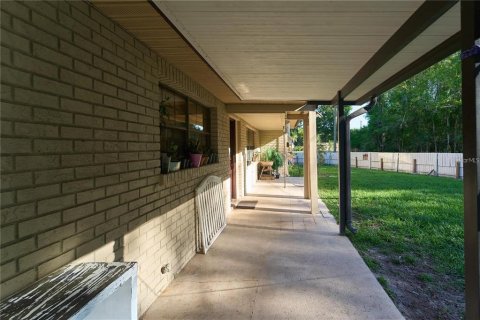 Commercial property in Lutz, Florida 3 bedrooms, 267.65 sq.m. № 1769746 - photo 5