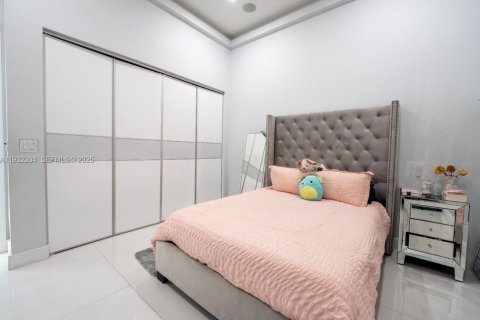 Купить виллу или дом в Майами, Флорида 6 спален, 359.62м2, № 1992217 - фото 23
