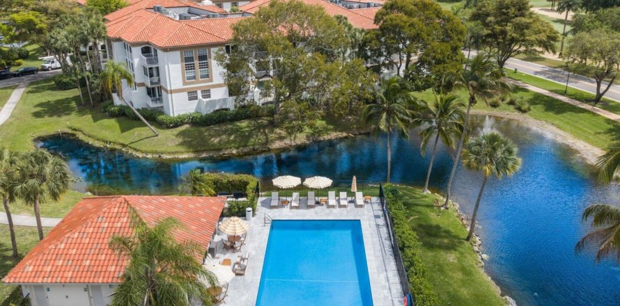 Condominio en Boca Raton, Florida, 2 dormitorios № 2146367
