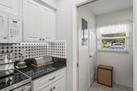 Casa en venta en Port Richey, Florida, 2 dormitorios, 115.94 m2 № 1803917 - foto 16