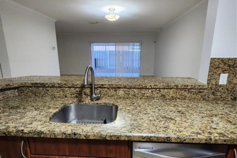 Adosado en venta en Miami, Florida, 3 dormitorios, 133.04 m2 № 2029624 - foto 16