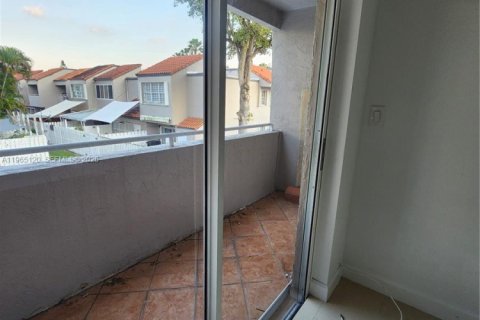 Adosado en venta en Miami, Florida, 3 dormitorios, 133.04 m2 № 2029624 - foto 25