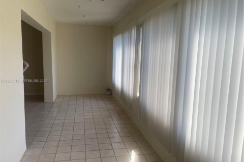 Copropriété à louer à Lake Worth, Floride: 2 chambres, 100.33 m2 № 2033135 - photo 2