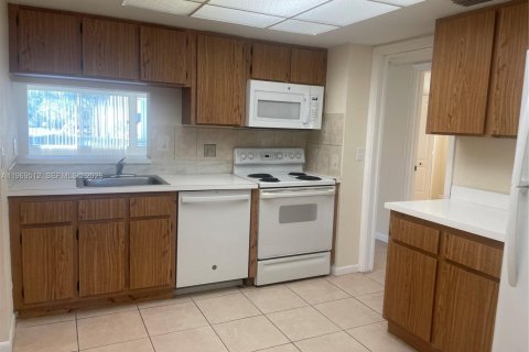 Copropriété à louer à Lake Worth, Floride: 2 chambres, 100.33 m2 № 2033135 - photo 12