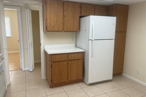 Copropriété à louer à Lake Worth, Floride: 2 chambres, 100.33 m2 № 2033135 - photo 13