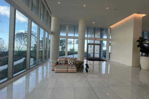 Condo in Miami, Florida, 1 bedroom  № 2017268 - photo 29