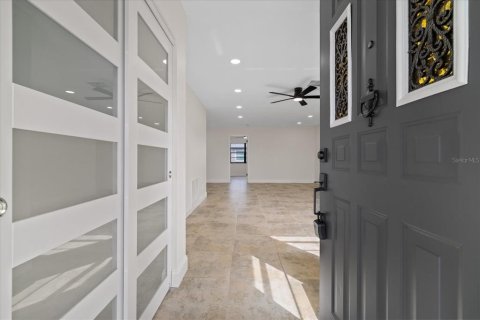 Villa ou maison à vendre à Holiday, Floride: 3 chambres, 129.32 m2 № 2388357 - photo 4
