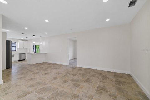 Villa ou maison à vendre à Holiday, Floride: 3 chambres, 129.32 m2 № 2388357 - photo 7