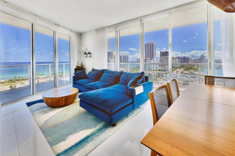 Condominio en alquiler en Miami Beach, Florida, 3 dormitorios, 114.27 m2 № 1954381 - foto 13