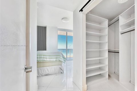 Condominio en alquiler en Miami Beach, Florida, 3 dormitorios, 114.27 m2 № 1954381 - foto 19