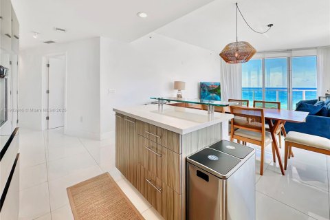 Condominio en alquiler en Miami Beach, Florida, 3 dormitorios, 114.27 m2 № 1954381 - foto 7