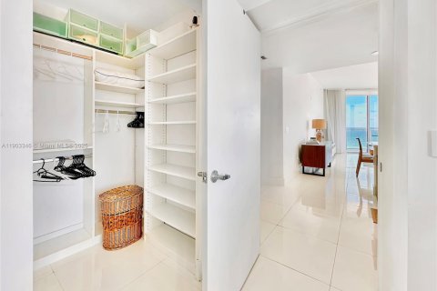 Condominio en alquiler en Miami Beach, Florida, 3 dormitorios, 114.27 m2 № 1954381 - foto 17