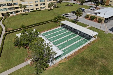 Condo in Saint Petersburg, Florida, 1 bedroom  № 1906525 - photo 24