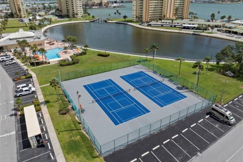 Condo in Saint Petersburg, Florida, 1 bedroom  № 1906525 - photo 23