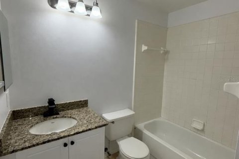 Touwnhouse à louer à Orlando, Floride: 3 chambres, 128.02 m2 № 2410032 - photo 5