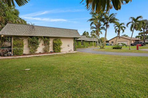 Casa en venta en Homestead, Florida, 5 dormitorios, 328.78 m2 № 1990958 - foto 4