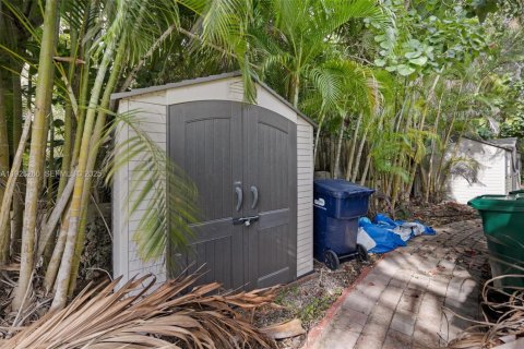 Casa en venta en Homestead, Florida, 5 dormitorios, 328.78 m2 № 1990958 - foto 6