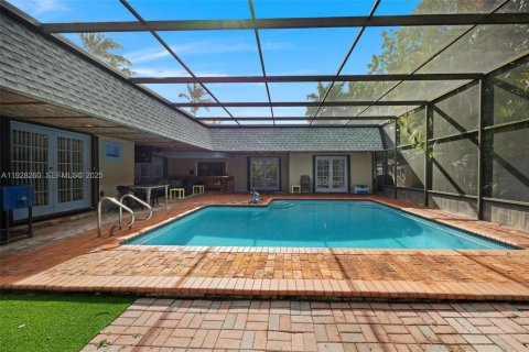 Casa en venta en Homestead, Florida, 5 dormitorios, 328.78 m2 № 1990958 - foto 12