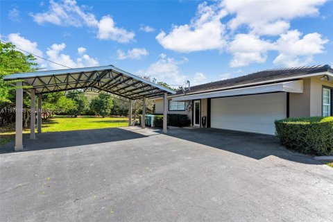 Купить виллу или дом в Хомстед, Флорида 3 спальни, 182м2, № 2041205 - фото 5