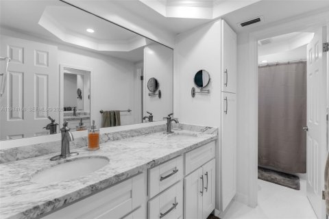 Купить виллу или дом в Хомстед, Флорида 3 спальни, 182м2, № 2041205 - фото 17