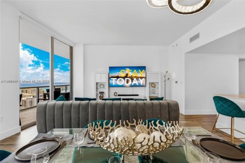 Condominio en venta en Hallandale Beach, Florida, 3 dormitorios, 146.51 m2 № 1939559 - foto 8