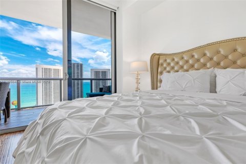 Condominio en venta en Hallandale Beach, Florida, 3 dormitorios, 146.51 m2 № 1939559 - foto 17