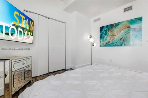 Condominio en venta en Hallandale Beach, Florida, 3 dormitorios, 146.51 m2 № 1939559 - foto 21