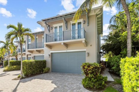 Touwnhouse à vendre à St. Lucie, Floride: 3 chambres, 277.78 m2 № 2398917 - photo 2