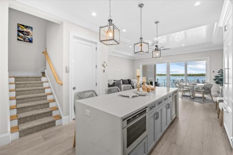 Touwnhouse à vendre à St. Lucie, Floride: 3 chambres, 277.78 m2 № 2398917 - photo 12