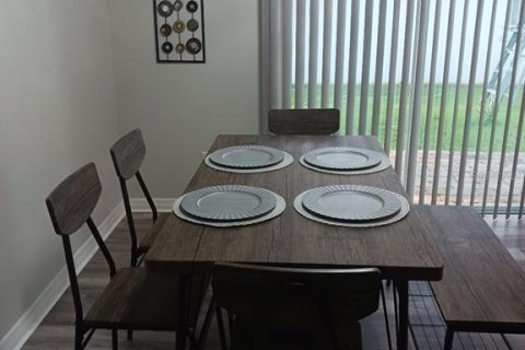 Casa en alquiler en Orlando, Florida, 3 dormitorios, 99.03 m2 № 1869836 - foto 4