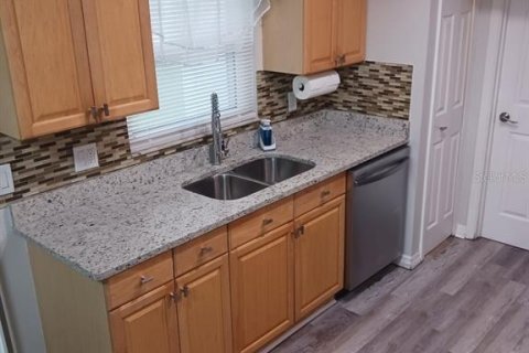 Casa en alquiler en Orlando, Florida, 3 dormitorios, 99.03 m2 № 1869836 - foto 2