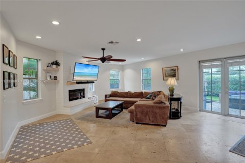 Casa en venta en Fort Lauderdale, Florida, 3 dormitorios, 244.33 m2 № 2065059 - foto 8