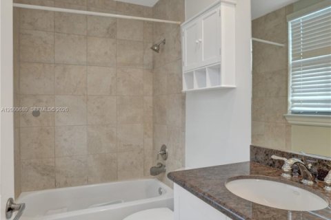Casa en venta en Fort Lauderdale, Florida, 3 dormitorios, 244.33 m2 № 2065059 - foto 29