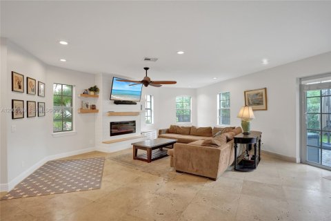 Casa en venta en Fort Lauderdale, Florida, 3 dormitorios, 244.33 m2 № 2065059 - foto 17