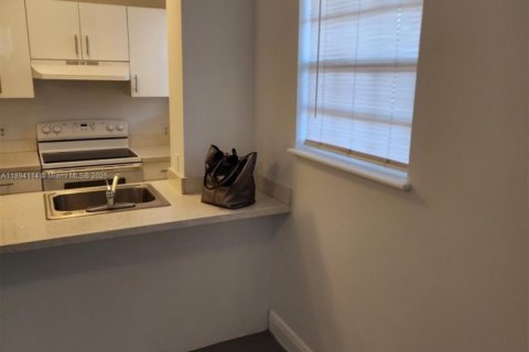 Condominio en venta en Opa-locka, Florida, 3 dormitorios, 98.1 m2 № 1945890 - foto 4