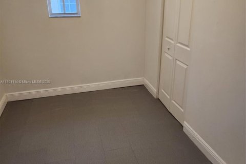 Condominio en venta en Opa-locka, Florida, 3 dormitorios, 98.1 m2 № 1945890 - foto 19