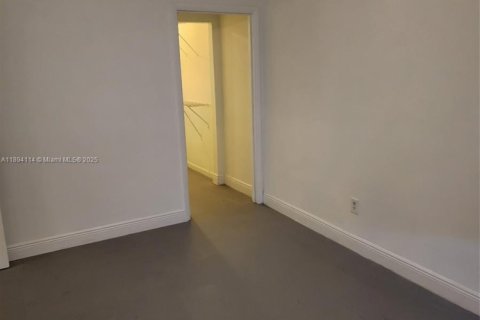 Condominio en venta en Opa-locka, Florida, 3 dormitorios, 98.1 m2 № 1945890 - foto 21