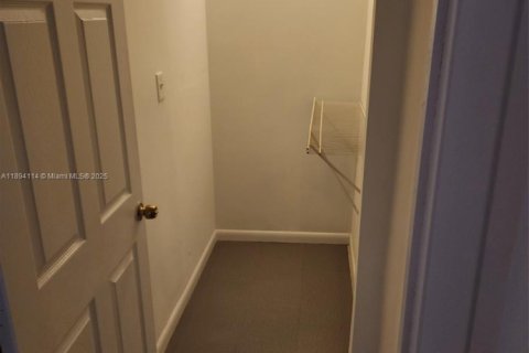 Condominio en venta en Opa-locka, Florida, 3 dormitorios, 98.1 m2 № 1945890 - foto 22