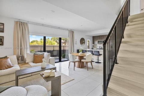 Casa en venta en Florida City, Florida, 5 dormitorios, 176.7 m2 № 2058885 - foto 14