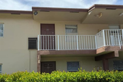 Copropriété à vendre à Margate, Floride: 2 chambres, 91.97 m2 № 2270549 - photo 3