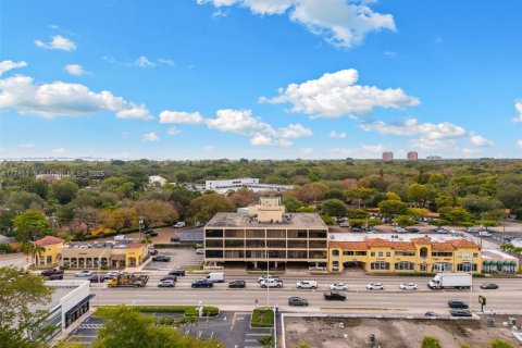 Commercial property in Coral Gables, Florida № 1862562 - photo 3