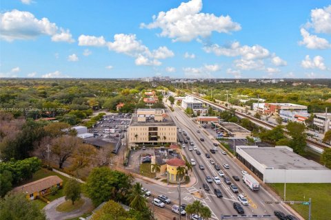 Commercial property in Coral Gables, Florida № 1862562 - photo 17