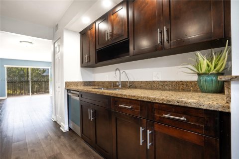 Copropriété à vendre à Pembroke Pines, Floride: 2 chambres № 2025558 - photo 6