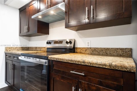 Copropriété à vendre à Pembroke Pines, Floride: 2 chambres № 2025558 - photo 8