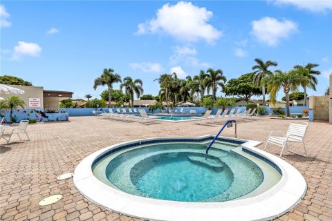 Casa en venta en Deerfield Beach, Florida, 2 dormitorios, 135.27 m2 № 1943894 - foto 30