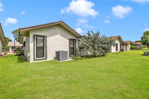 Casa en venta en Deerfield Beach, Florida, 2 dormitorios, 135.27 m2 № 1943894 - foto 24