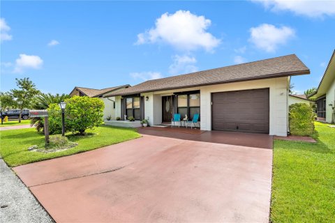 Casa en venta en Deerfield Beach, Florida, 2 dormitorios, 135.27 m2 № 1943894 - foto 3