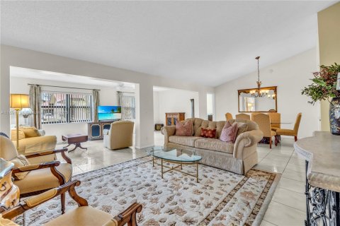 Casa en venta en Deerfield Beach, Florida, 2 dormitorios, 135.27 m2 № 1943894 - foto 15