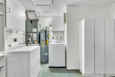 Casa en venta en Deerfield Beach, Florida, 2 dormitorios, 135.27 m2 № 1943894 - foto 27